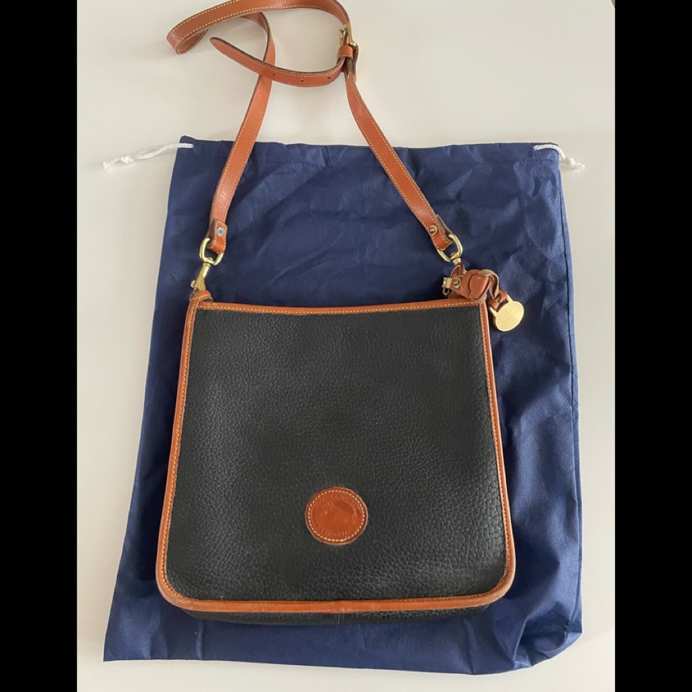 Dooney & Bourke top zip cross body